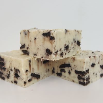 Cookies and Cream 160 Gram Bar